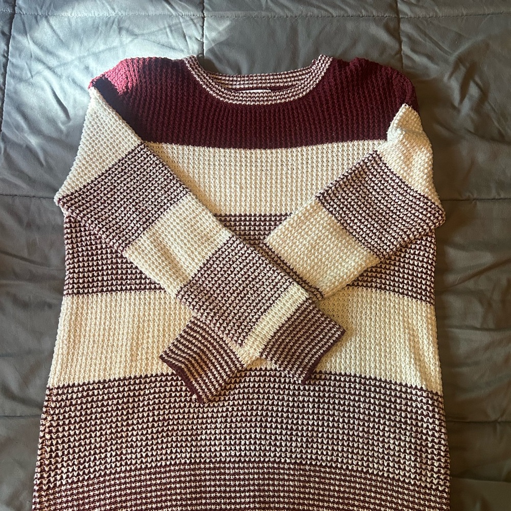 Pink Clover Maroon & White Sweater